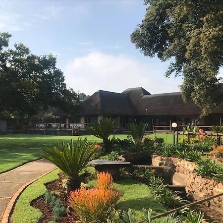 Nkanga Lodge Accommodation & Venue Kempton Park Exterior photo